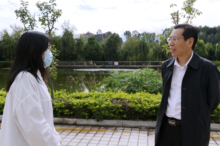 杜正聪 (4) 杜正聪 (4)